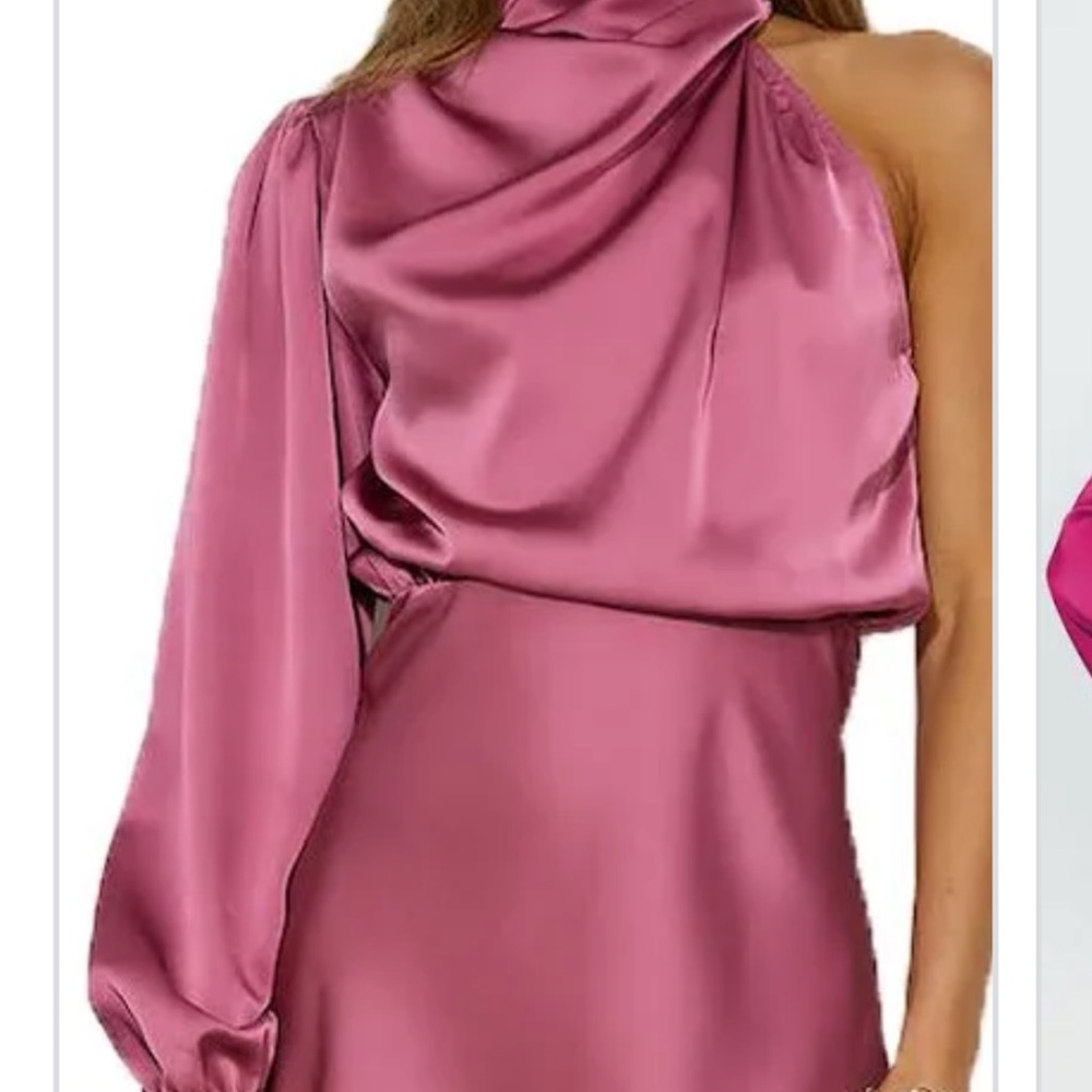 Hello Molly Elegant Pink One-Shoulder Dress
Never worn with tags